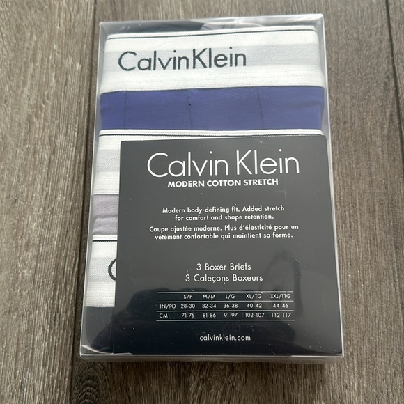 Calvin Klein Men’s boxer Briefs. Size: M brand new in the box. - Picture 2 of 3